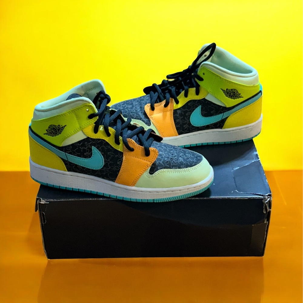 Air Jordan 1 Mid SE GS ‘Clover’